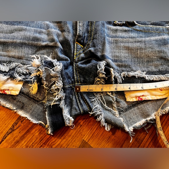 True Religion Love & Haight Joey Denim Cutoff Shorts 30 RARE! - Picture 14 of 16